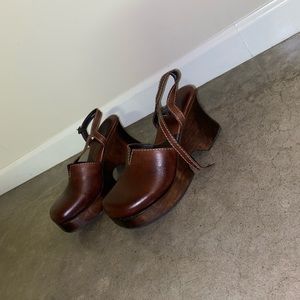 VINTAGE MIA platforms